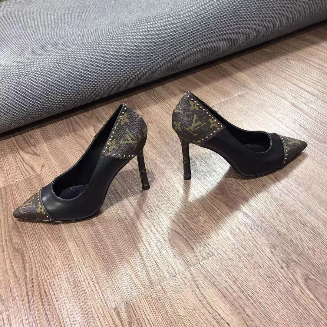 SE793  Size5-10   Heels:10cm Material: Cowhide  Lining: Sheep skin Sole: Italian leather