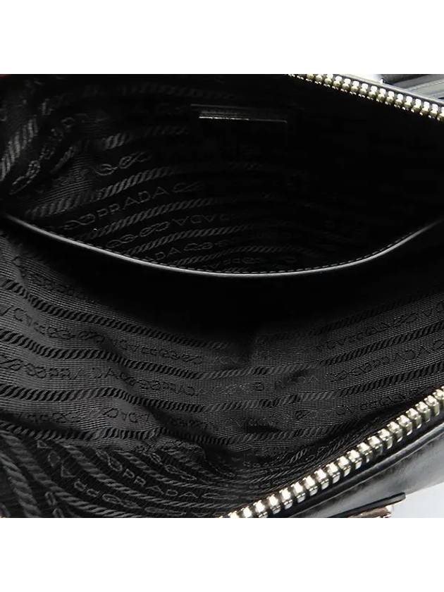 2VH155 Crossbody Bag