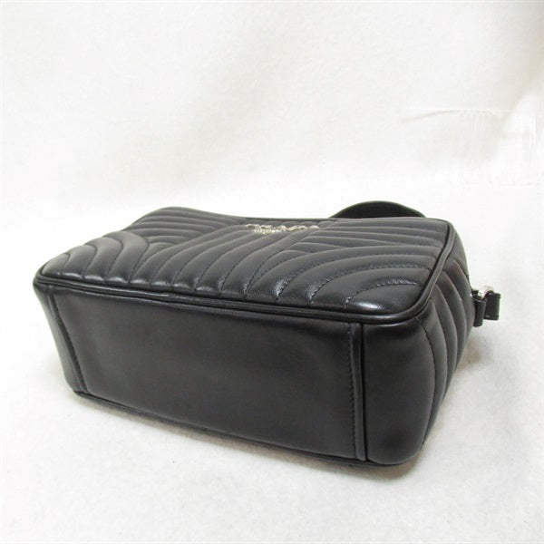 Prada Leather Chain Crossbody Bag Leather Crossbody Bag in Very Good Condition