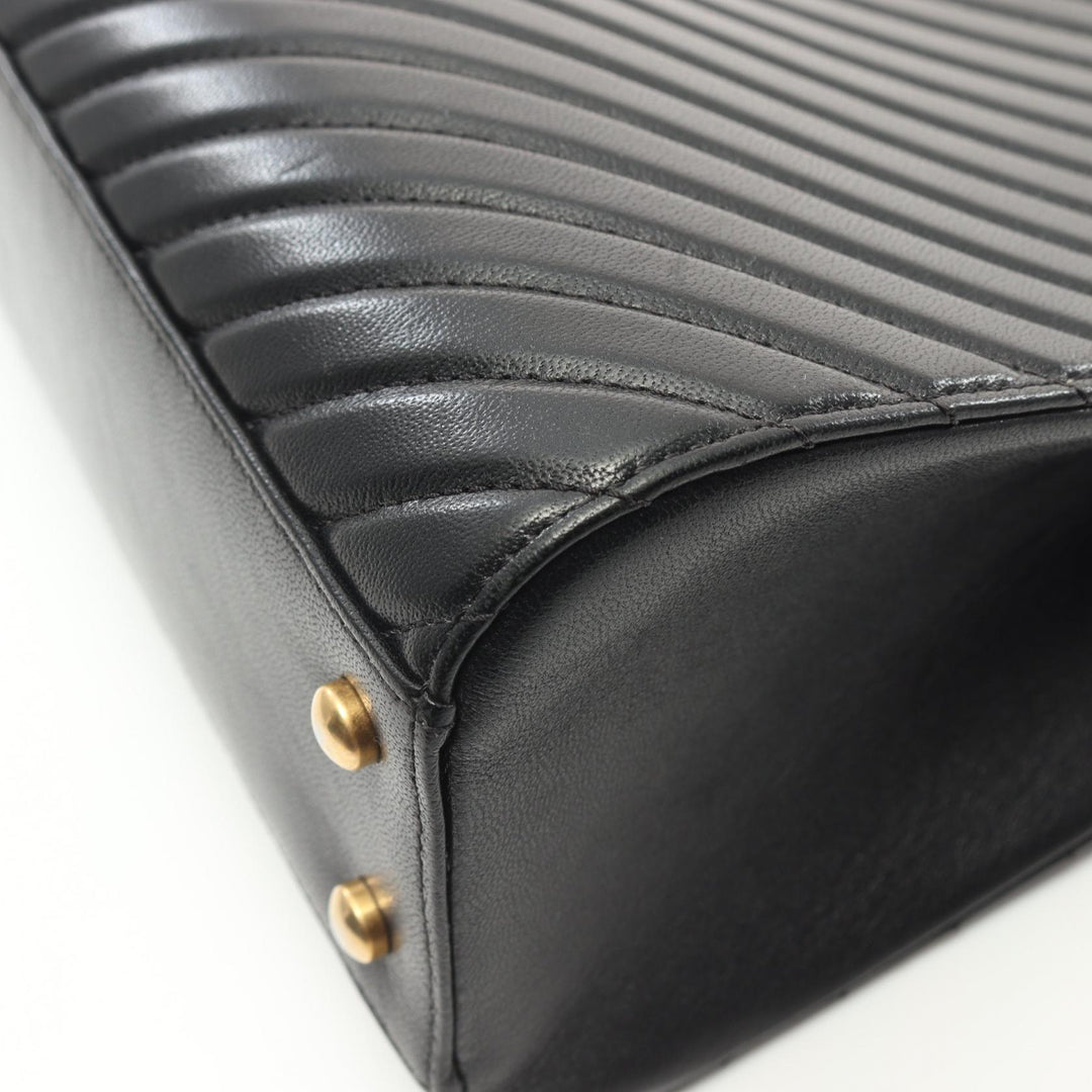 Top Quality Chanel Leather V-Stitch Shoulder Bag