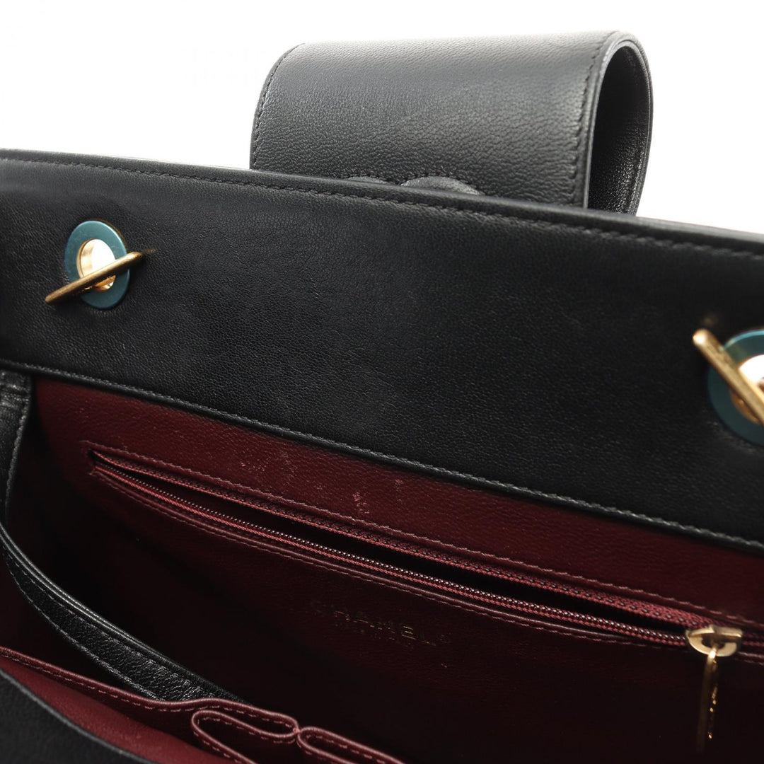 Top Quality Chanel Leather V-Stitch Shoulder Bag