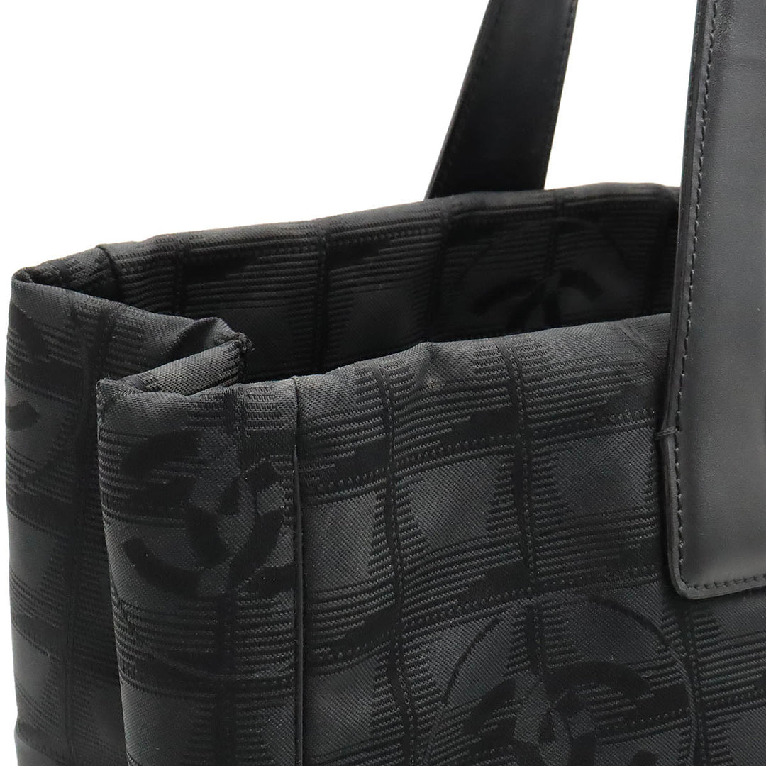Top Quality Chanel NEW LABEL LINE TOUTE MM TOUTE BAG Nylon Jaguar Black Black Gold  A15991