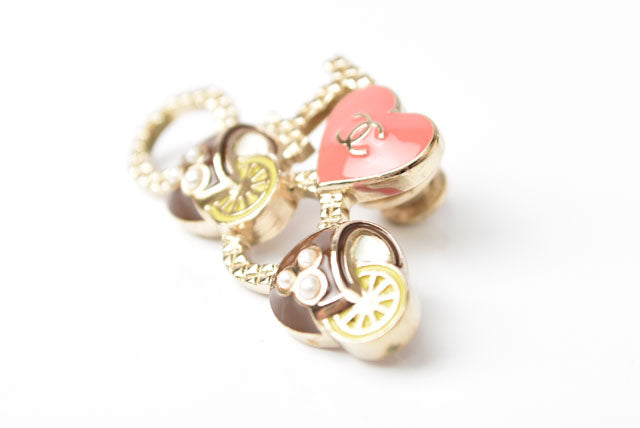 Top Quality Chanel Heart Motif Brooch Pin Badge