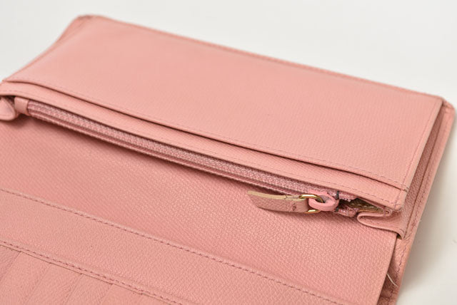 Top Quality Chanel Leather Long Wallet in Excellent Condition
