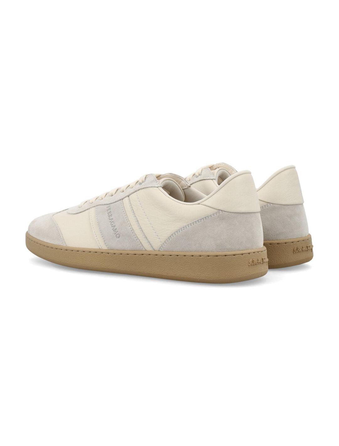 LOW SNEAKER WITH SIGNATURE