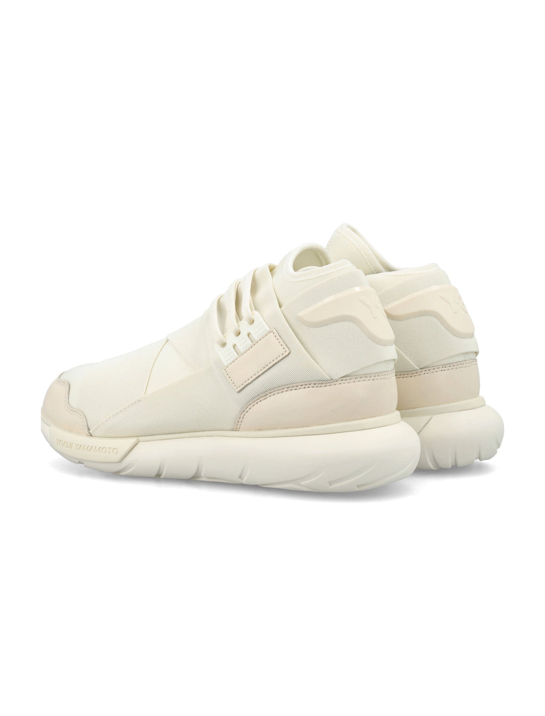 QASA SNEAKERS