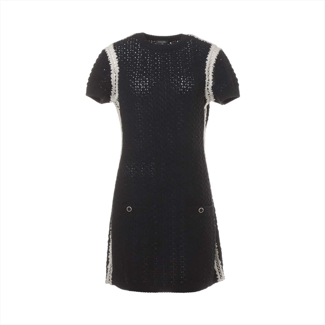 Top Quality Chanel Coconut Button P72 Silk e One Piece 36  Black