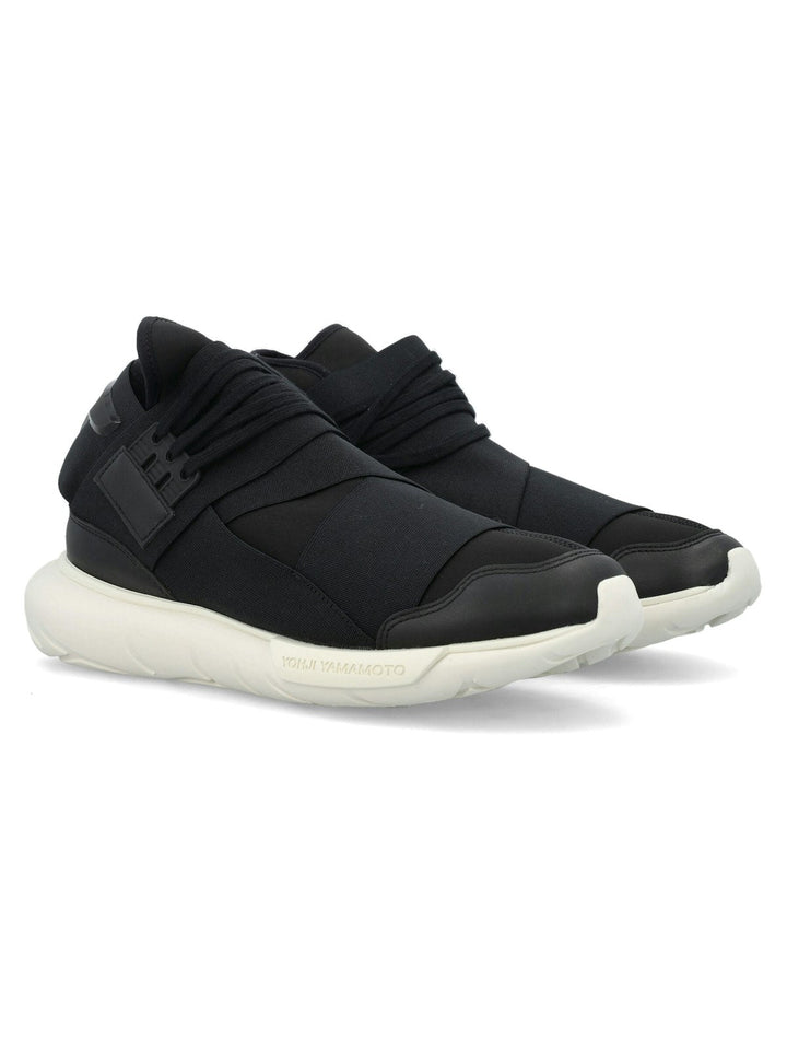 QASA SNEAKERS