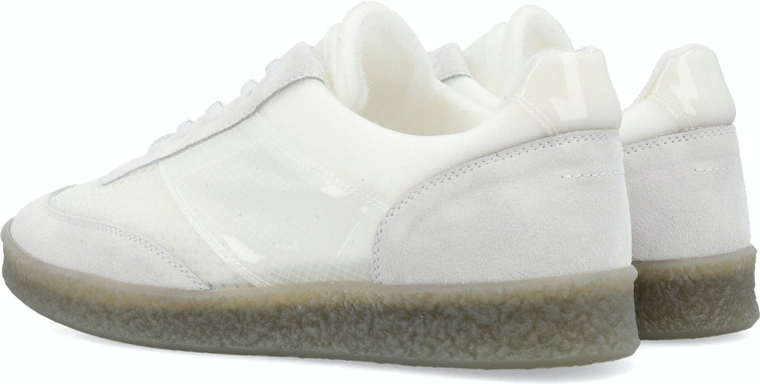 LOW-TOP SNEAKER