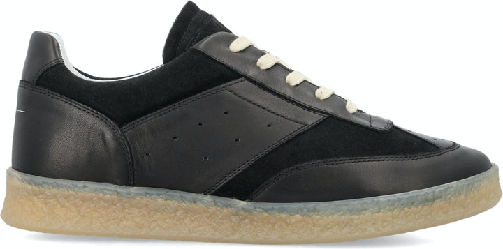 LOW-TOP SNEAKER