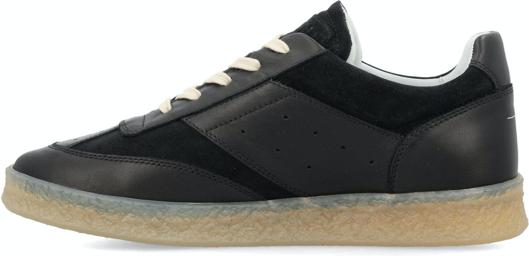 LOW-TOP SNEAKER