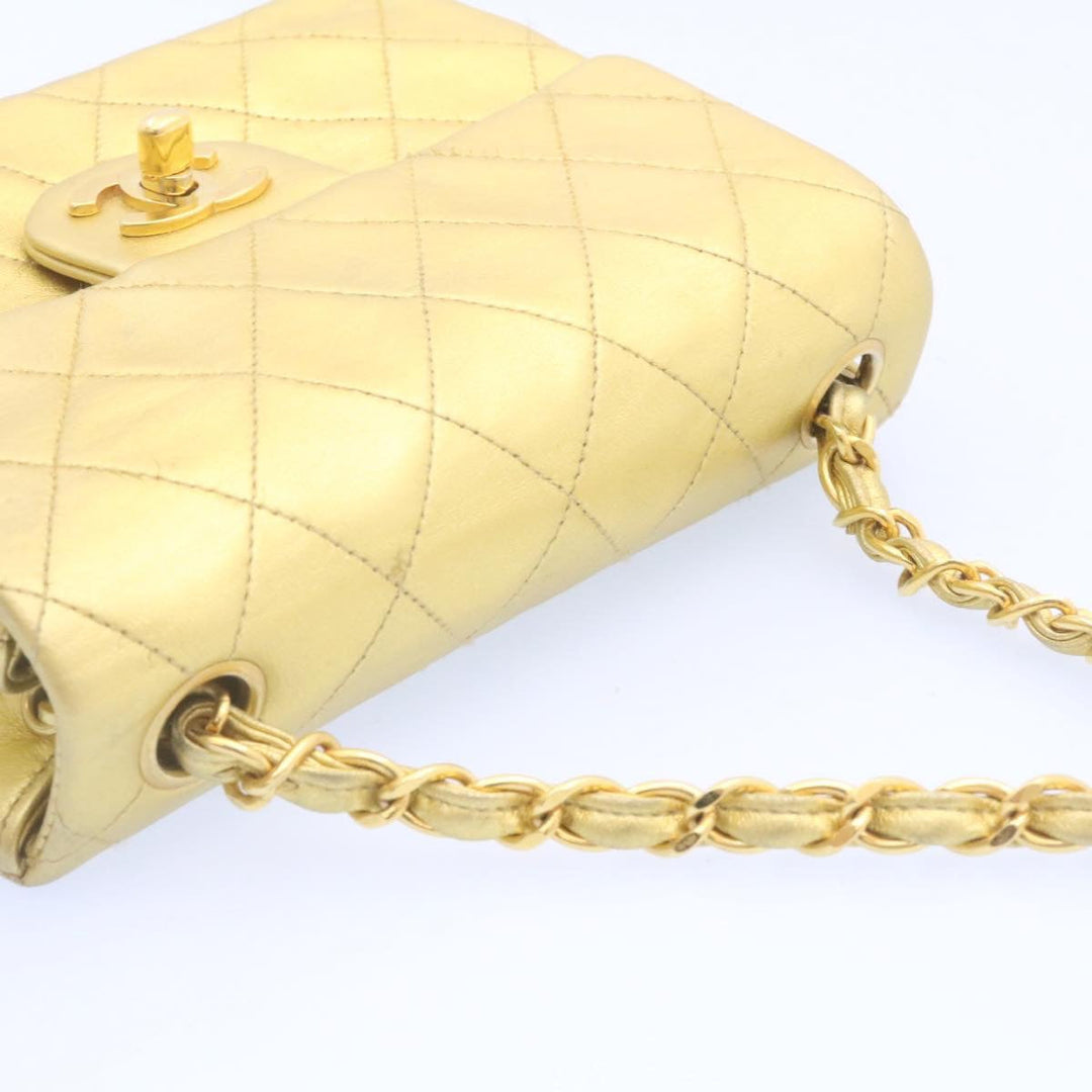 Top Quality Chanel Matelasse Chain New Shoulder Bag Leather Gold CC Auth 25305A