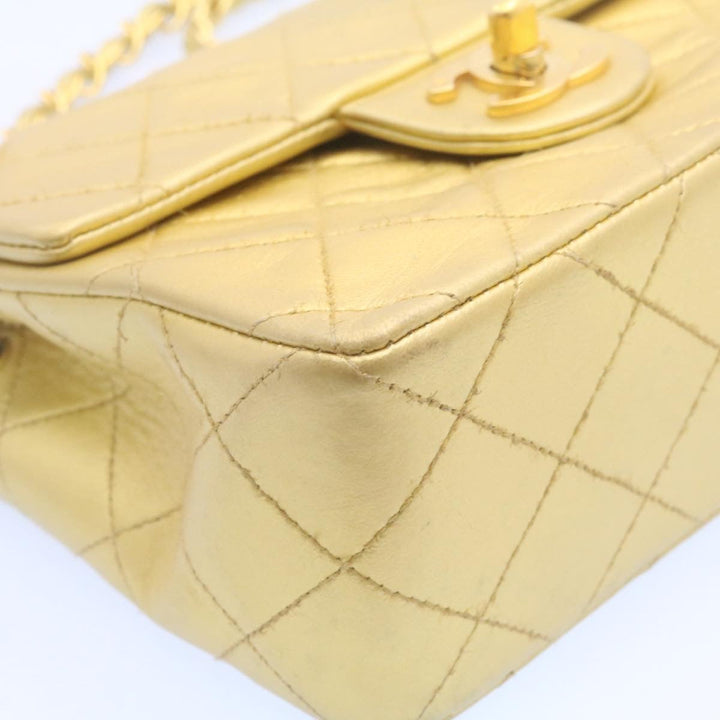 Top Quality Chanel Matelasse Chain New Shoulder Bag Leather Gold CC Auth 25305A