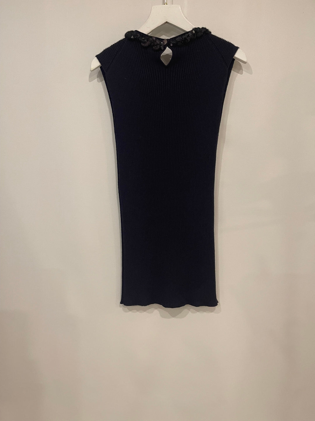 Top Quality Chanel Purple Cashmere Silk Blend Sleeveless Top with Stone-Embellished Collar Size FR 40 (UK 12)