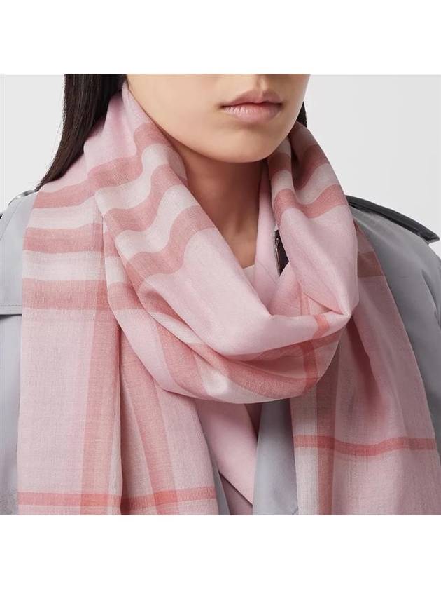 Burberry Check Pattern Wool Muffler Pink