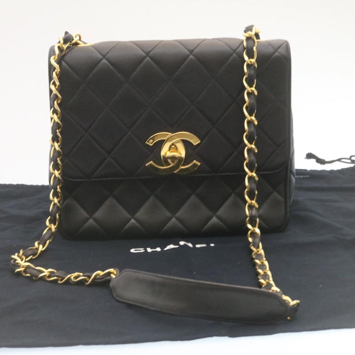Top Quality Chanel Matelasse Chain New Shoulder Bag Lamb Skin Black Gold CC Auth 28632A