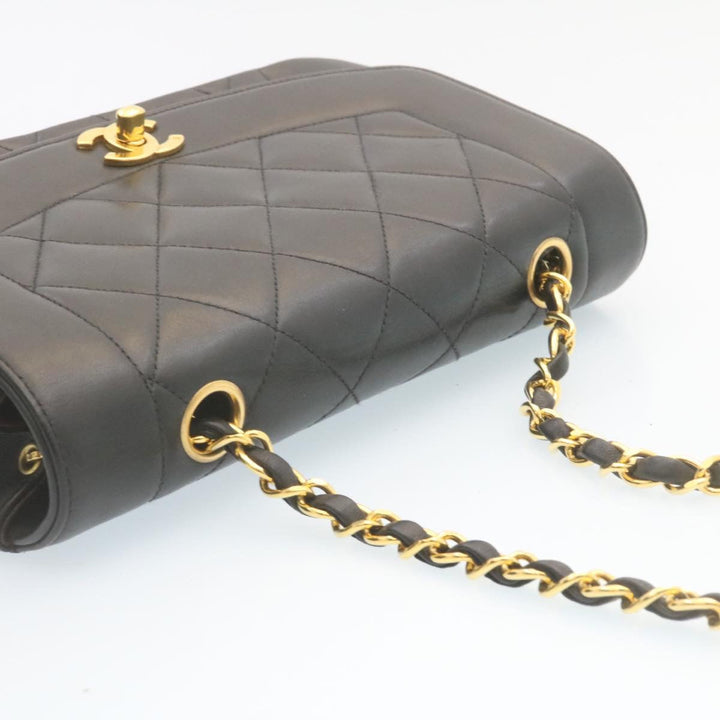 Top Quality Chanel Chain Turn Lock Diana Matelasse Shoulder Bag Lamb Skin Black Auth 28643A