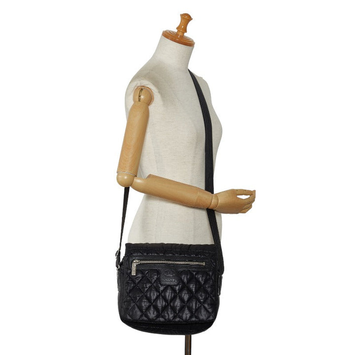 Top Quality Chanel Coconut Mattress Small Messenger Slipper Shoulder Bag A48616 Black Nylon Ladies CHANEL