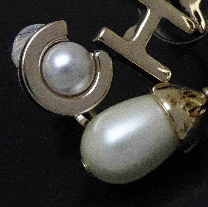Top Quality Chanel Logo Earrings A22K Gold Plated