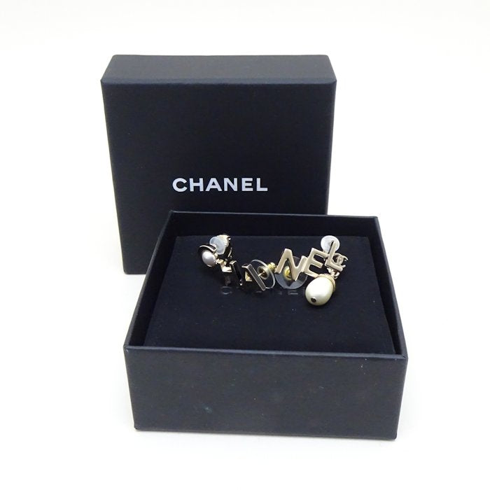 Top Quality Chanel Logo Earrings A22K Gold Plated