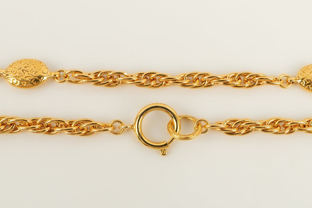 Collier / sautoir en m√©tal dor√© Chanel