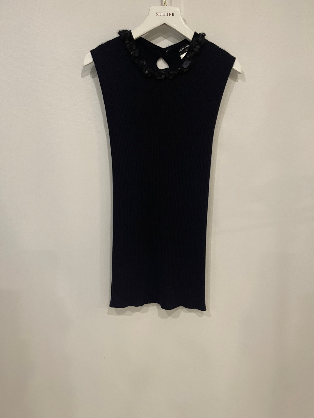 Top Quality Chanel Purple Cashmere Silk Blend Sleeveless Top with Stone-Embellished Collar Size FR 40 (UK 12)