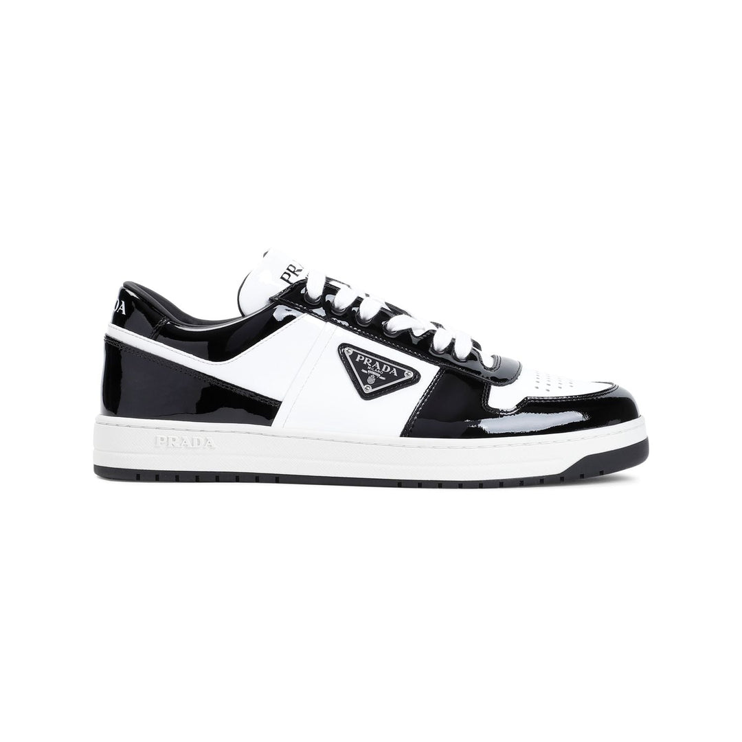 LACE-UP SHOES