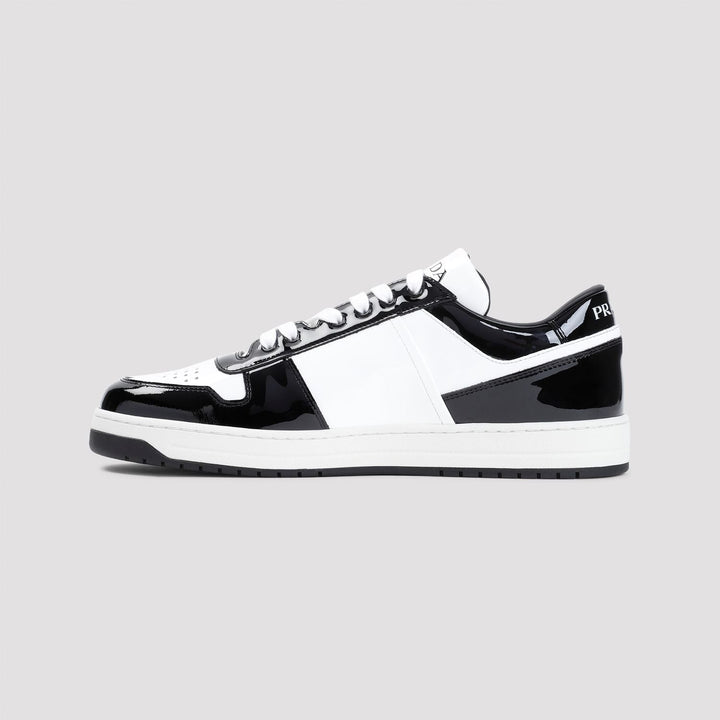 LACE-UP SHOES