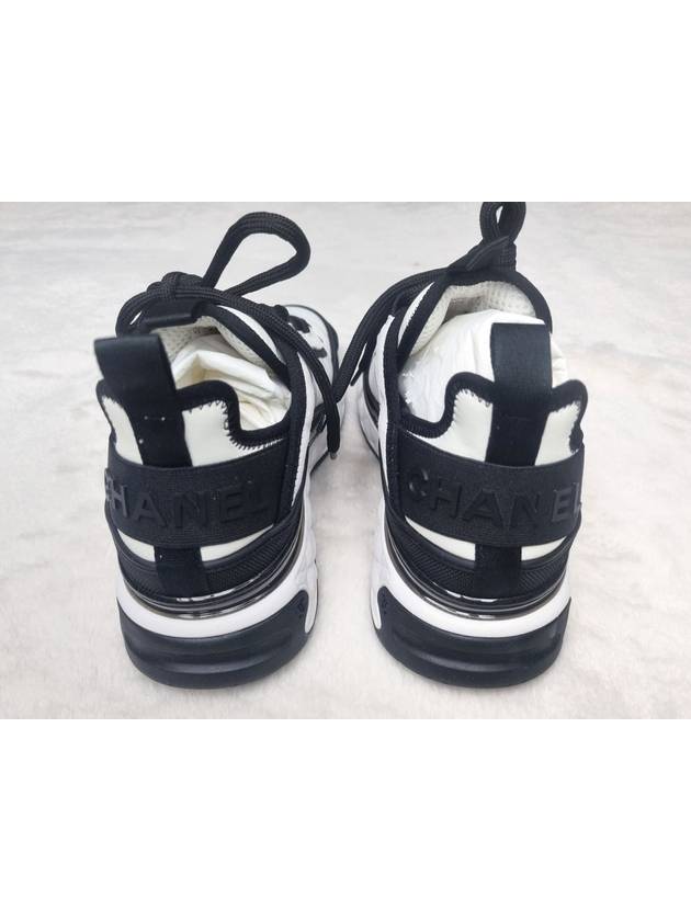 CC Logo Mixed Fiber Low Top Sneakers Black White Chanel