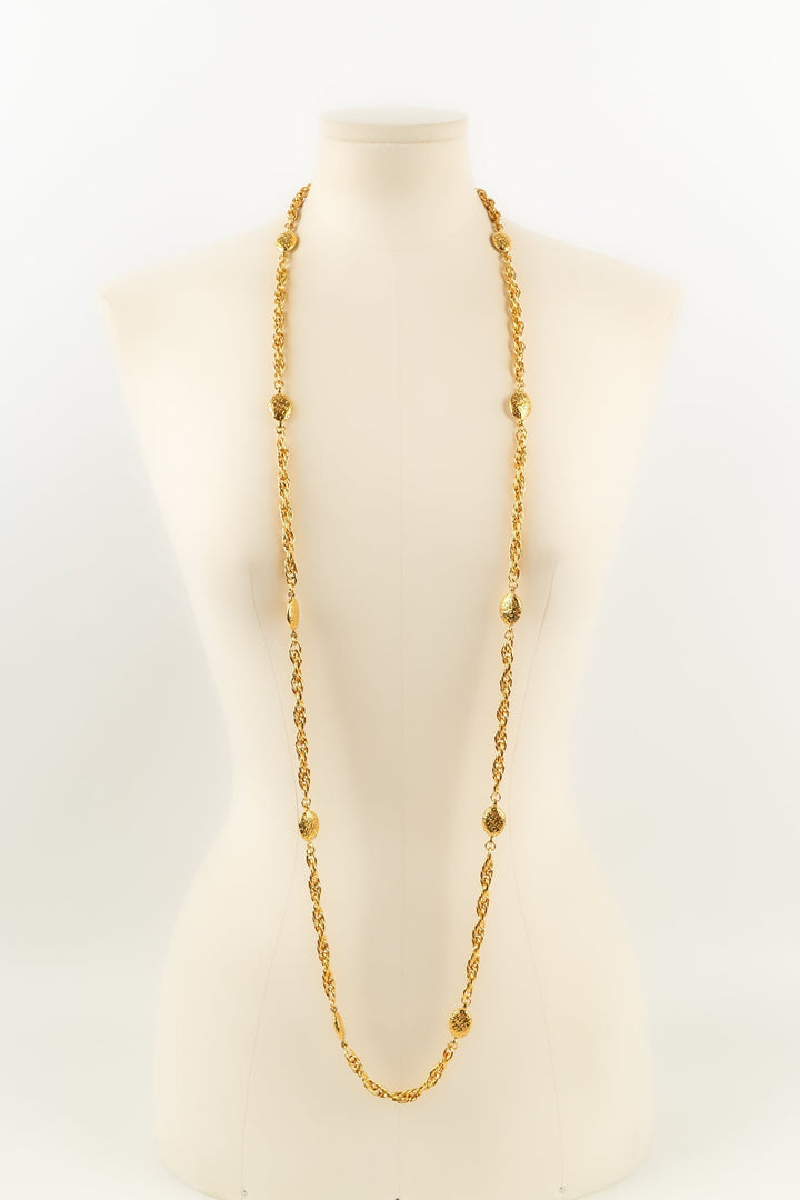 Collier / sautoir en m√©tal dor√© Chanel