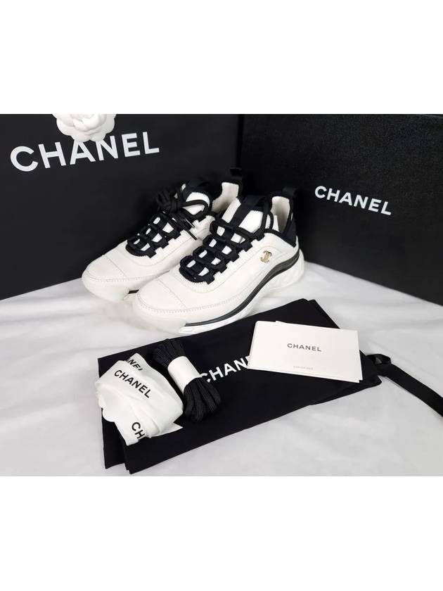 Logo Mixed Fibers Suede Low Top Sneakers White Chanel