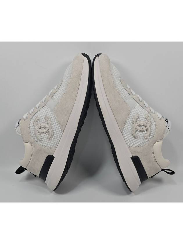 CC logo suede sneakers 235 Chanel