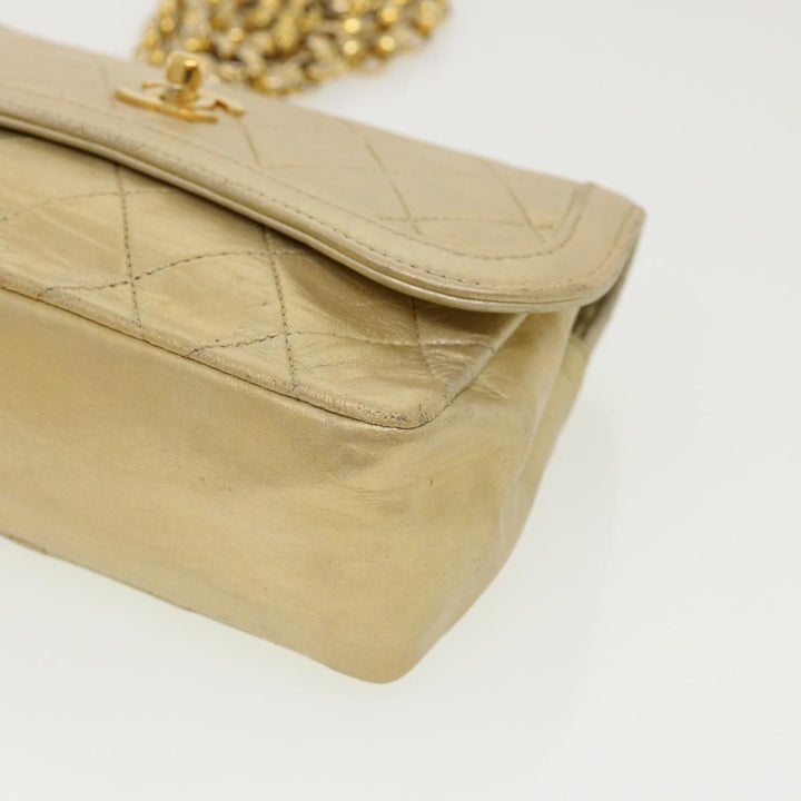 Top Quality Chanel Matelasse Turn Lock Chain Shoulder Bag Lamb Skin Gold CC Auth 31382A