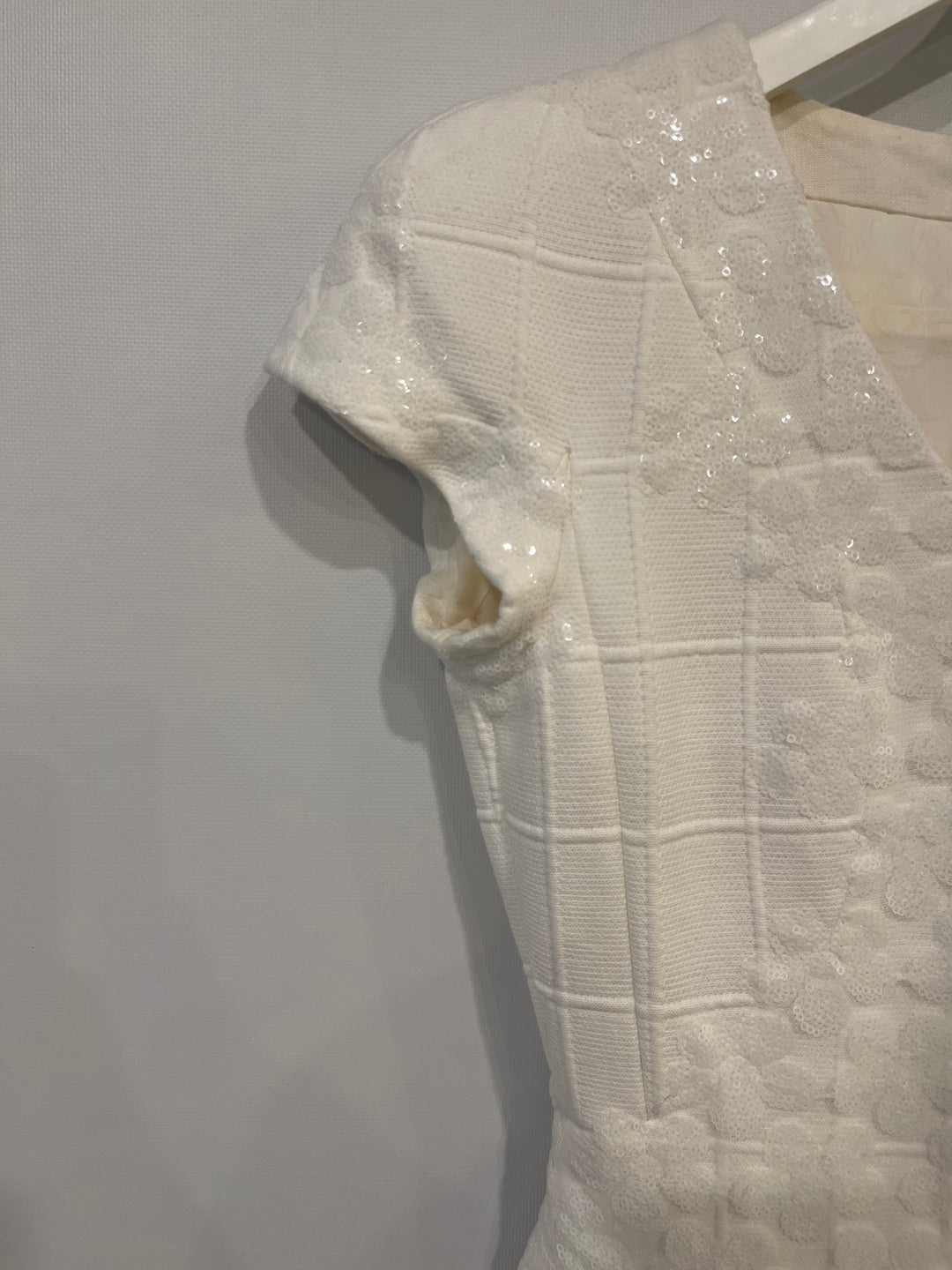 Top Quality Chanel White Short Sleeve Sequin Floral Embellished Mini Dress Size FR 36 (UK 8)