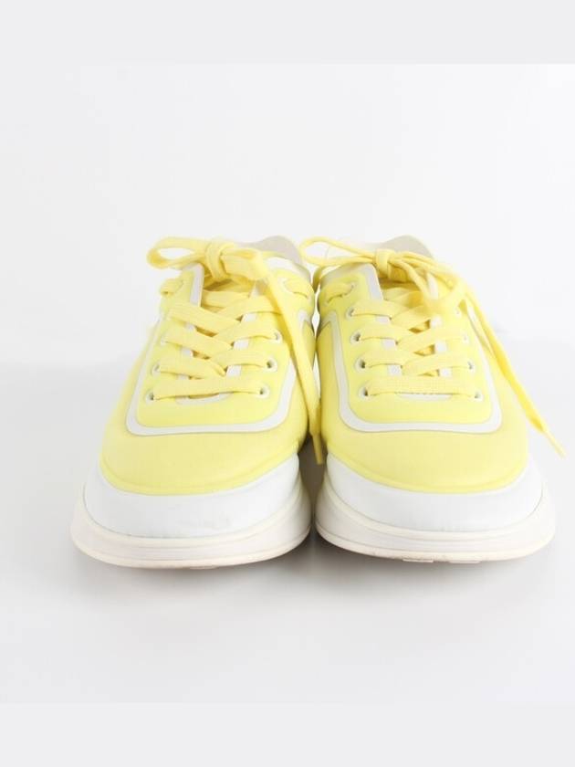 cc logo sneakers yellow 37 Chanel