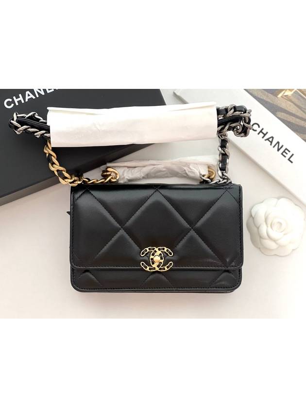 19 Chain Lambskin Cross Bag Black Chanel