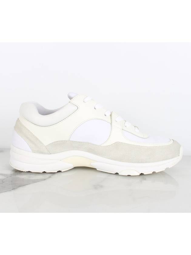 CC logo cruise sneakers 43 280 Chanel