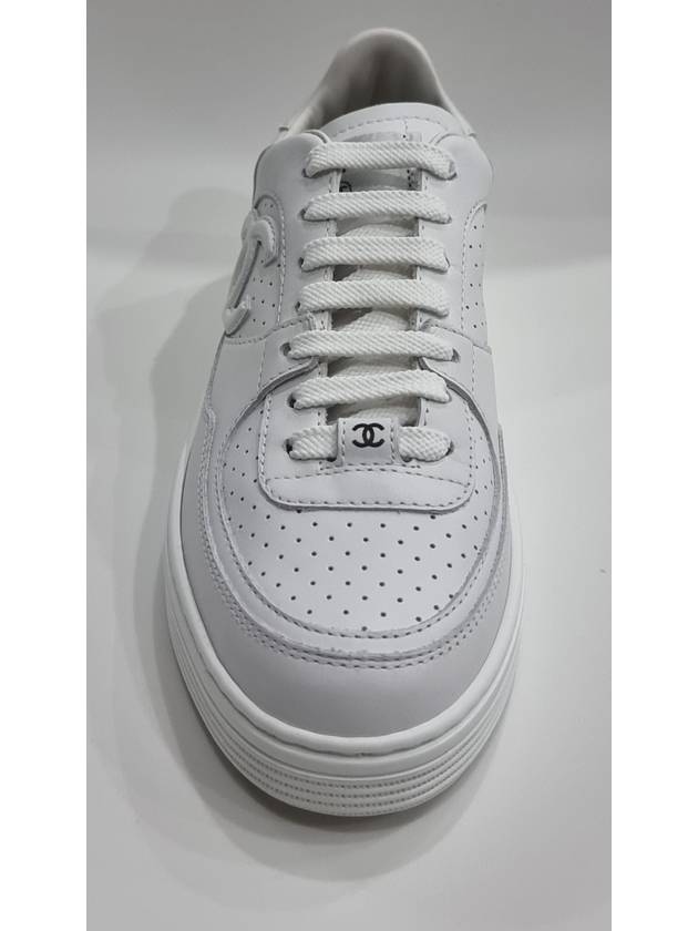 CC Logo Calfskin Low Top Sneakers White Chanel