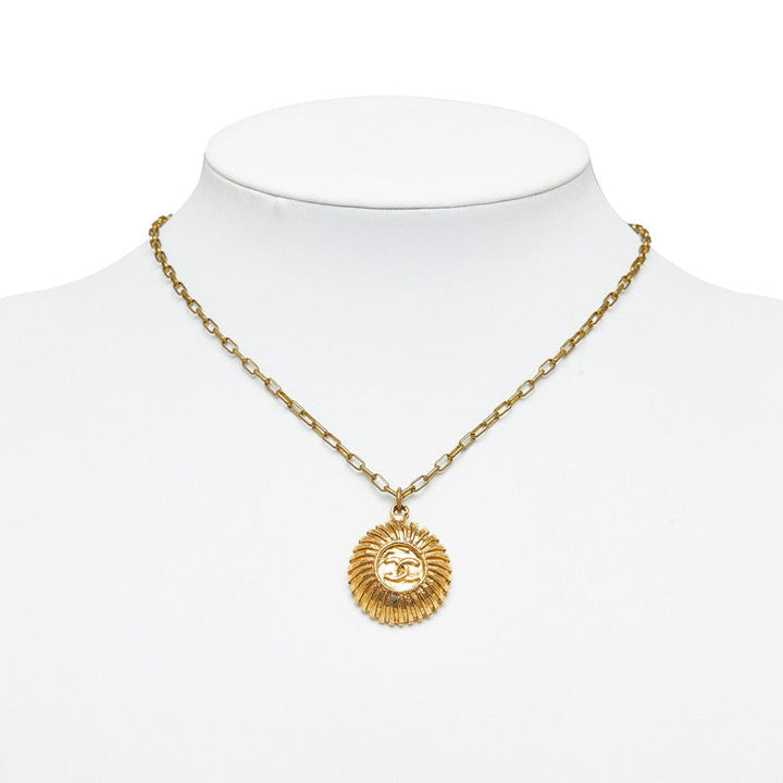 Top Quality Chanel Vintage Coca-Cola Medal Collar Gold   Chanel