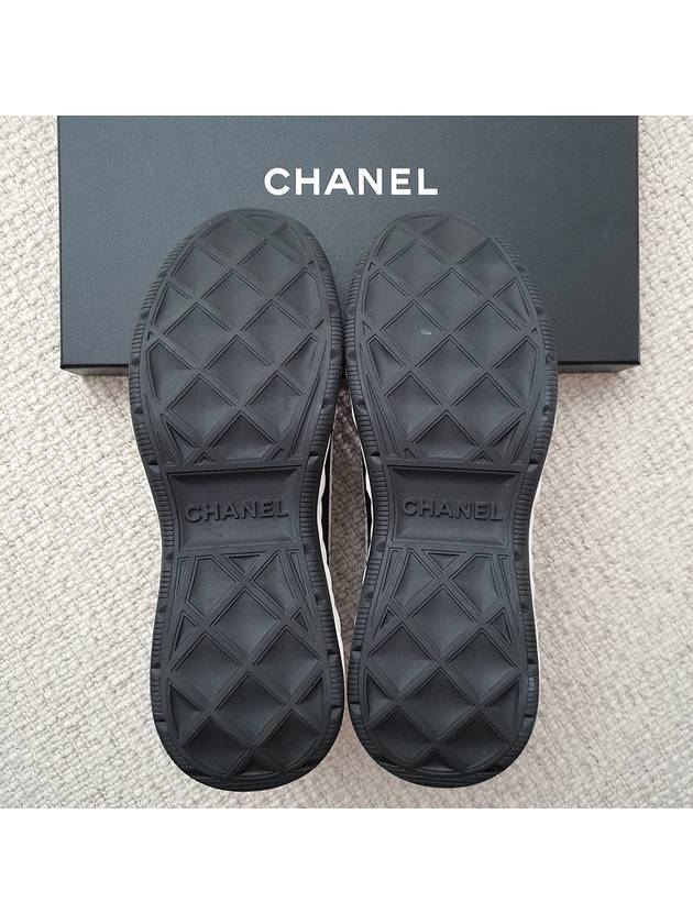 CC Logo Mixed Fiber Low Top Sneakers Black White Chanel