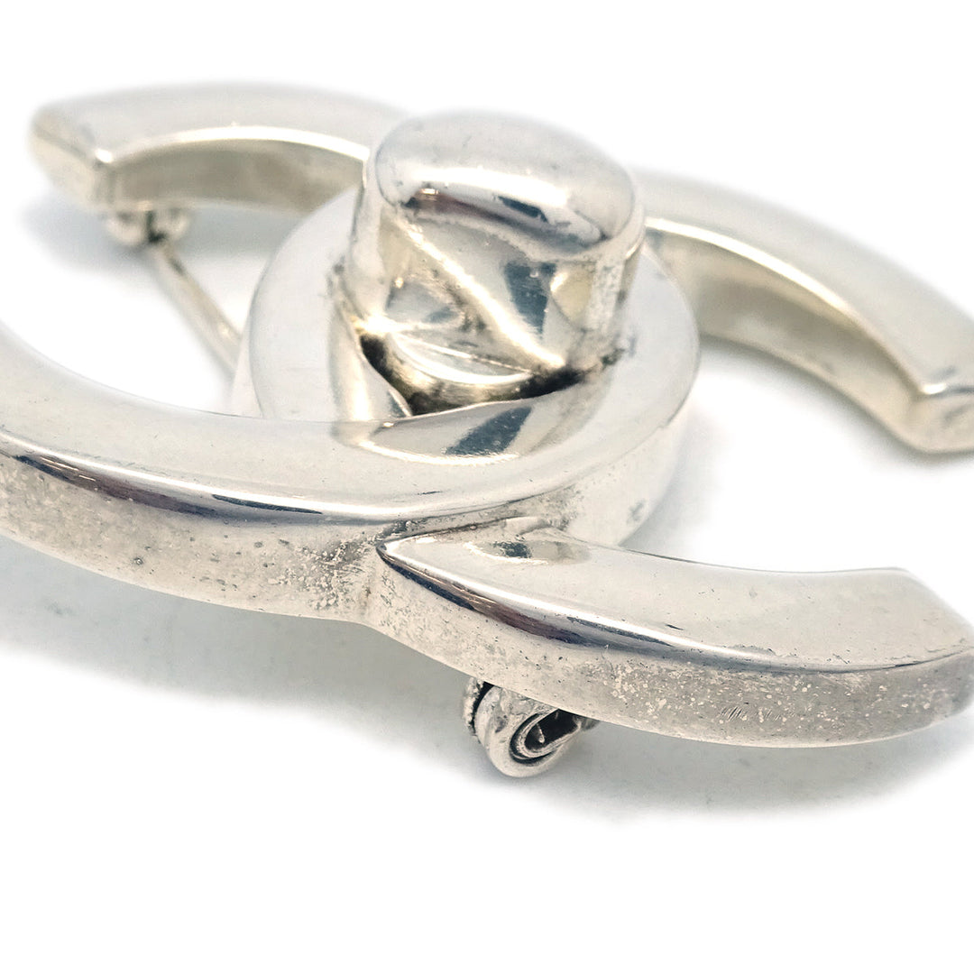 Top Quality Chanel Turnlock Brooch Pin Silver Large 96P