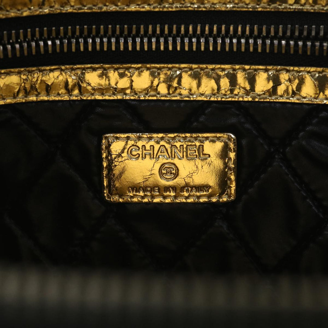 Top Quality Chanel Clutch Bag Metallic Leather Gold A82164 CC Auth 38172