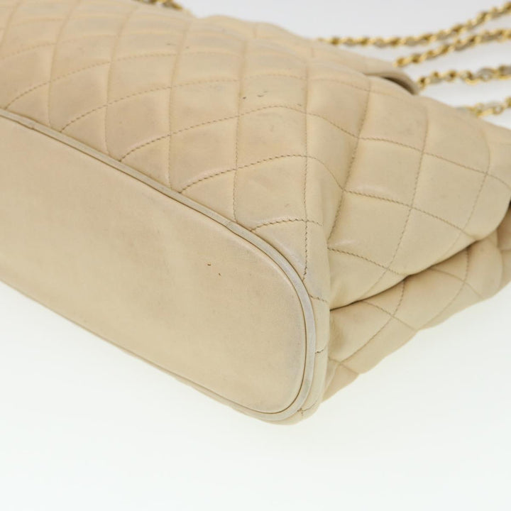 Top Quality Chanel Chain Shoulder Bag Lamb Skin Beige CC Auth 38451