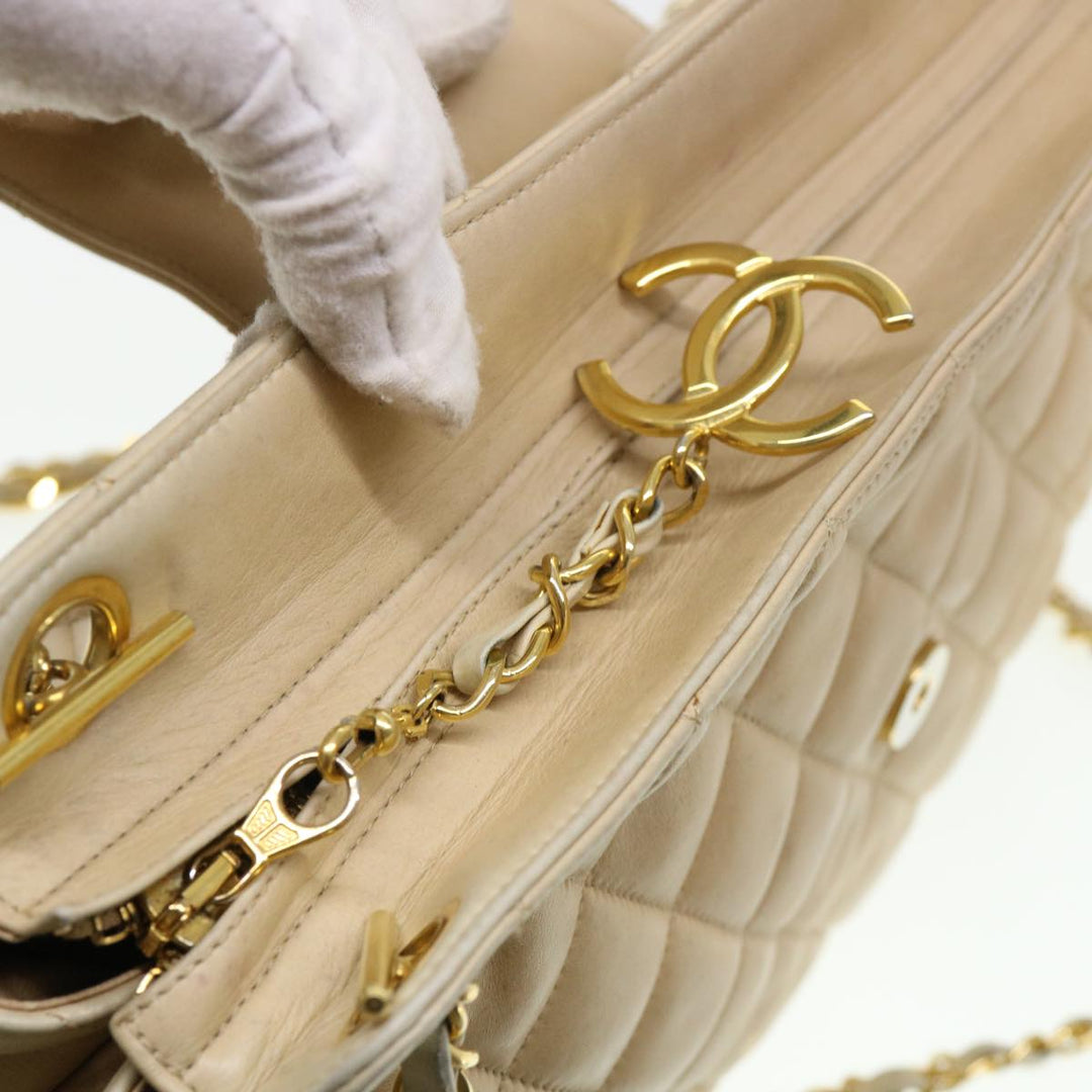 Top Quality Chanel Chain Shoulder Bag Lamb Skin Beige CC Auth 38451