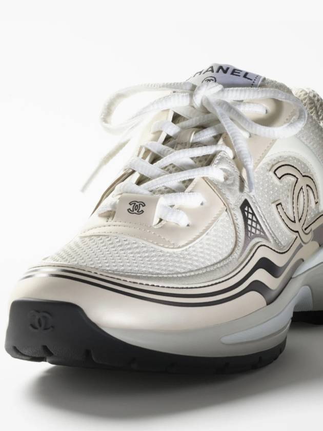 Women CC Logo Fabric Laminated Low Top Sneakers Silver Ivory Chanel