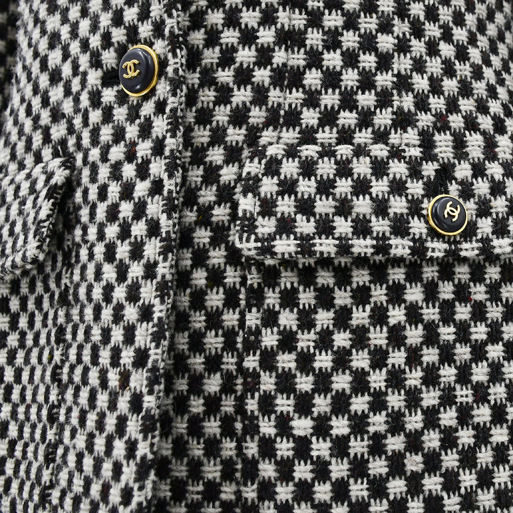 Top Quality Chanel Fall 1995 CC-button single-breasted jacket #38