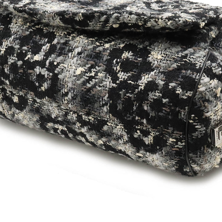 Top Quality Chanel One Shoulder Bag in Tweed Black Grey Silver