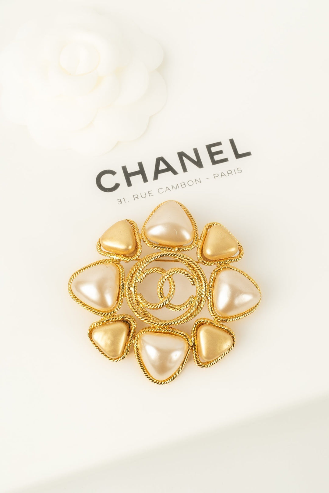 Broche Top Quality Chanel 1990s