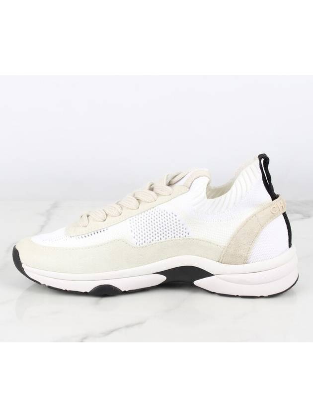 CC logo suede sneakers 38 250 Chanel