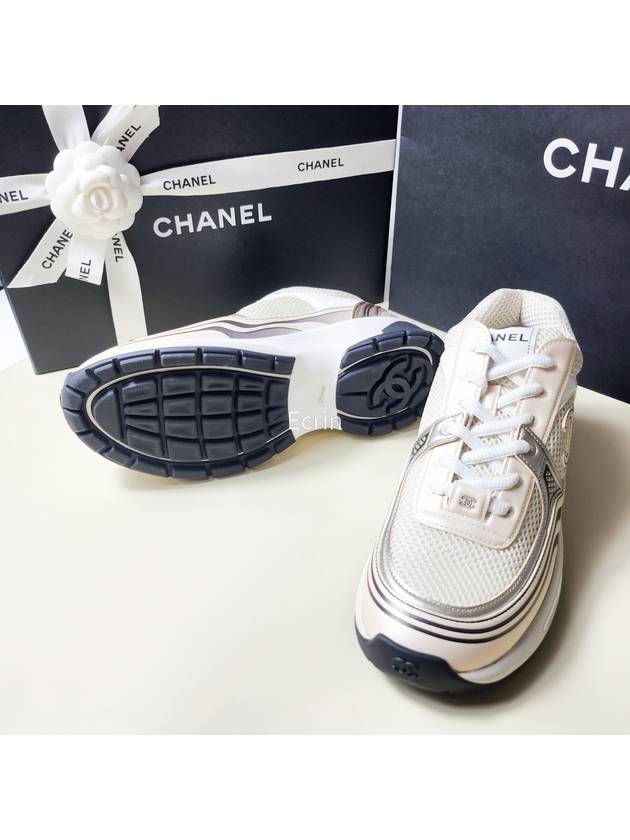 Women CC Logo Fabric Laminated Low Top Sneakers Silver Ivory Chanel